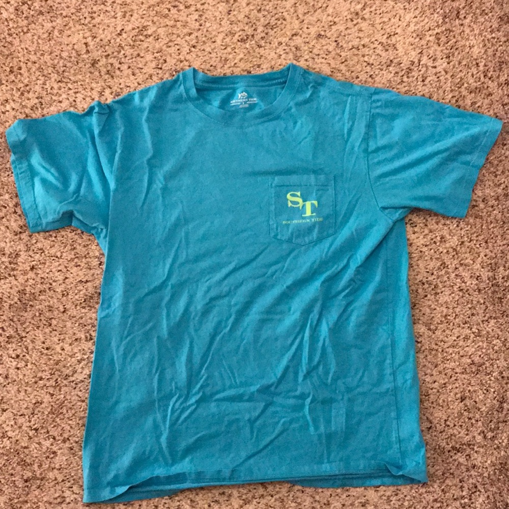 Southern Tide T-Shirt. Barely worn.